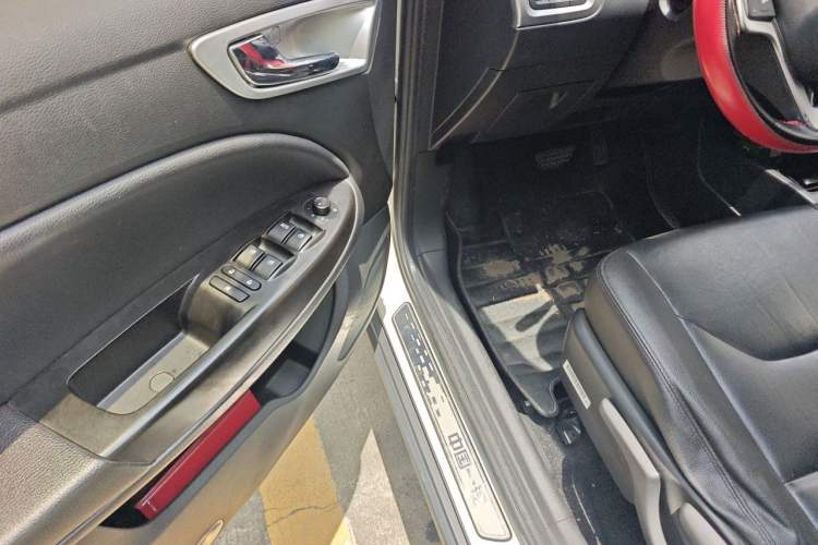 Used FAW Junpai D60 2015 1.8L Automatic Prestige Model Driver Seat
