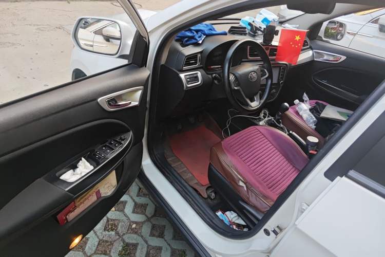 Used FAW Junpai D60 2015 1.5L Manual Standard Edition Driver Seat