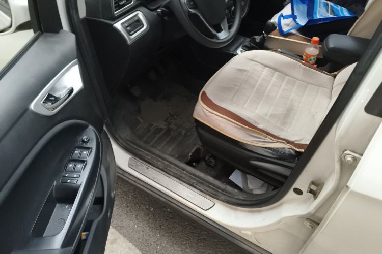 Used FAW Junpai D60 2015 1.5L Manual Tech Version Driver Seat