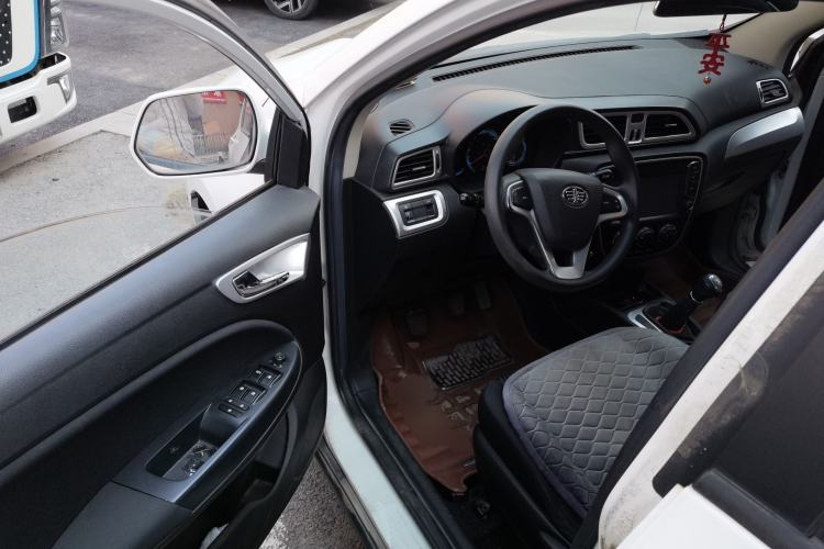 Used FAW Junpai D60 2015 1.5L Manual Standard Edition Driver Seat