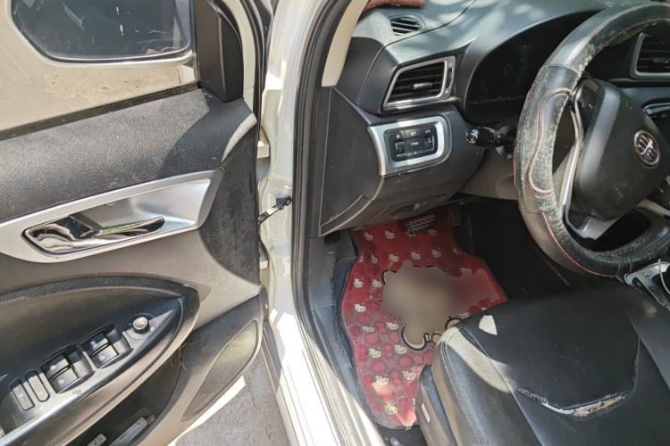 Used FAW Junpai D60 2015 1.8L Automatic Prestige Model Driver Seat