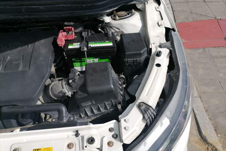 Used FAW Junpai D60 2015 1.8L Automatic Luxury Model Engine Bay Left