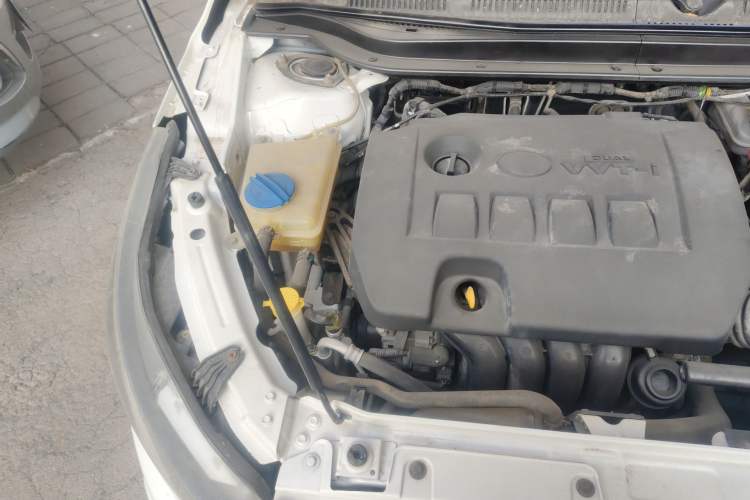 Used FAW Junpai D60 2015 1.8L Automatic Luxury Model Engine Bay Right