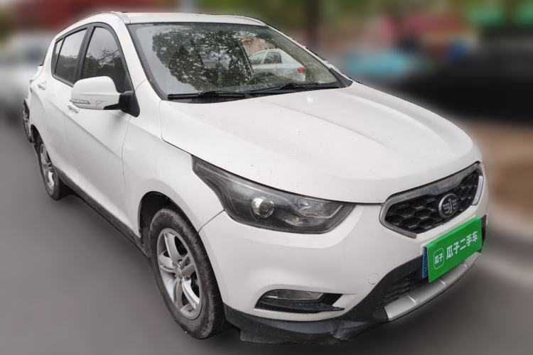 Used FAW Junpai D60 2015 1.5L Manual Tech Version Front Right 45 Deg