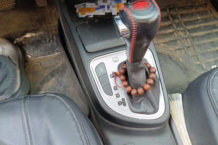 Used FAW Junpai D60 2015 1.8L Automatic Luxury Model Gear Lever