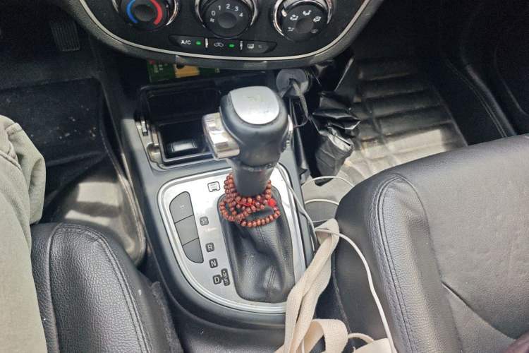 Used FAW Junpai D60 2015 1.8L Automatic Prestige Model Gear Lever
