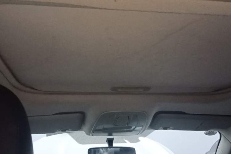 Used FAW Junpai D60 2015 1.8L Automatic Prestige Model Headliner