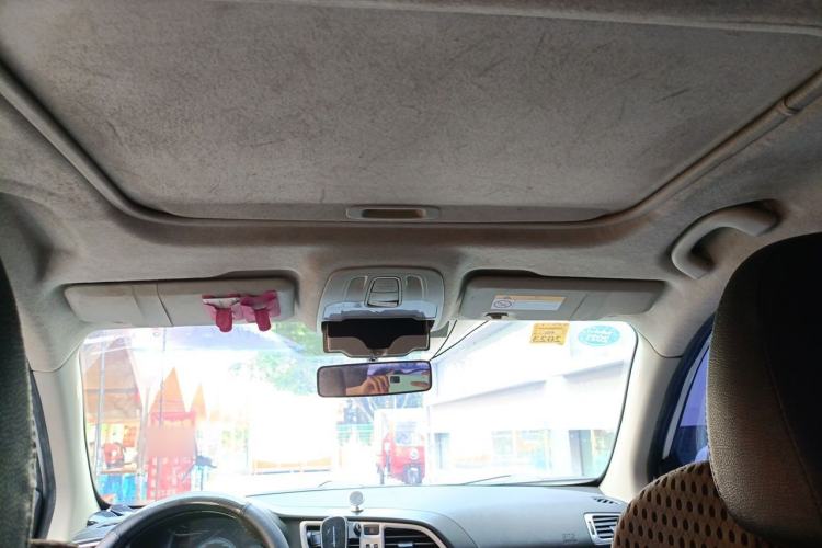 Used FAW Junpai D60 2015 1.8L Automatic Luxury Model Headliner