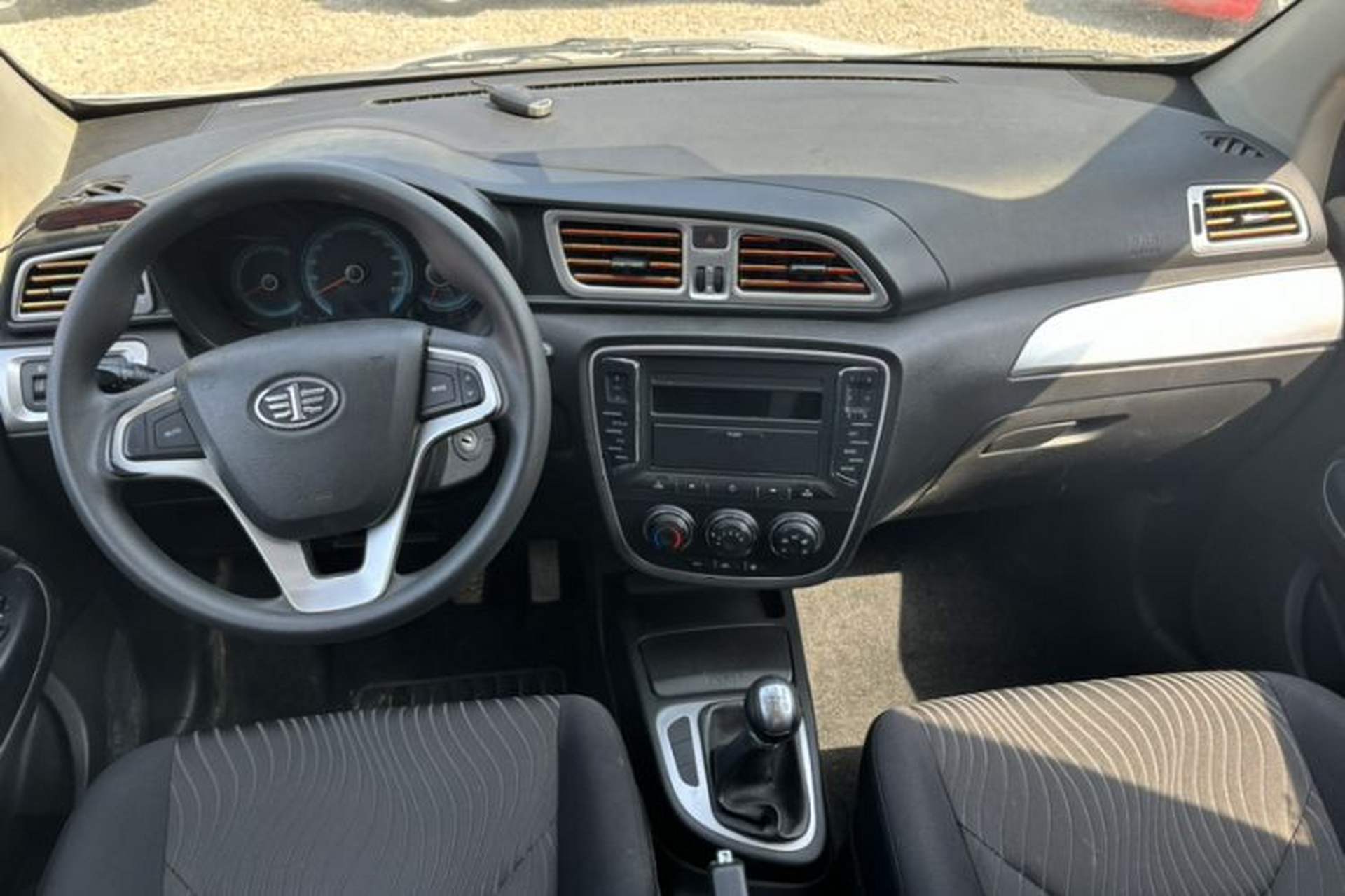 Used FAW Junpai D60 2015 1.5L Manual Standard Edition Interior 1