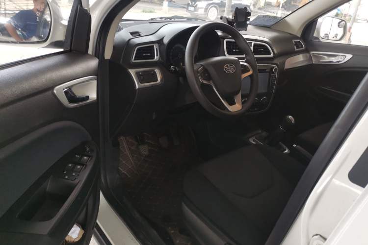 Used FAW Junpai D60 2015 1.5L Manual Standard Edition Interior 1