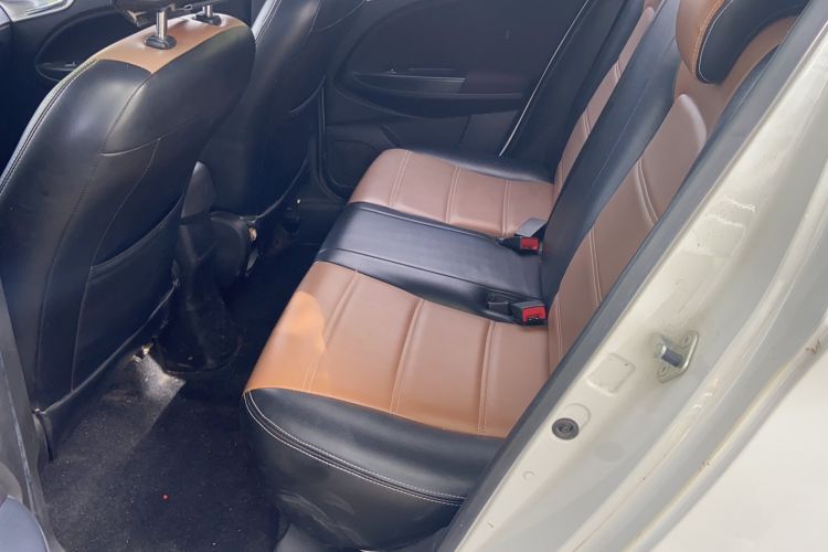 Used FAW Junpai D60 2015 1.5L Manual Standard Edition Interior 2