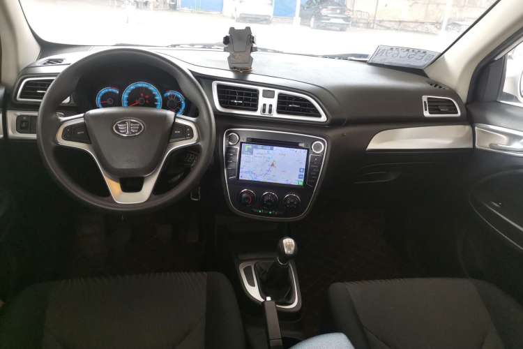 Used FAW Junpai D60 2015 1.5L Manual Standard Edition Interior 2