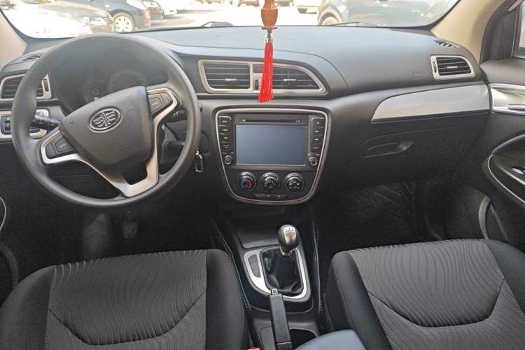 Used FAW Junpai D60 2015 1.5L Manual Comfort Model Interior 2
