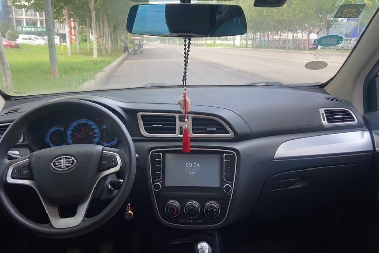 Used FAW Junpai D60 2015 1.5L Manual Standard Edition Interior 3