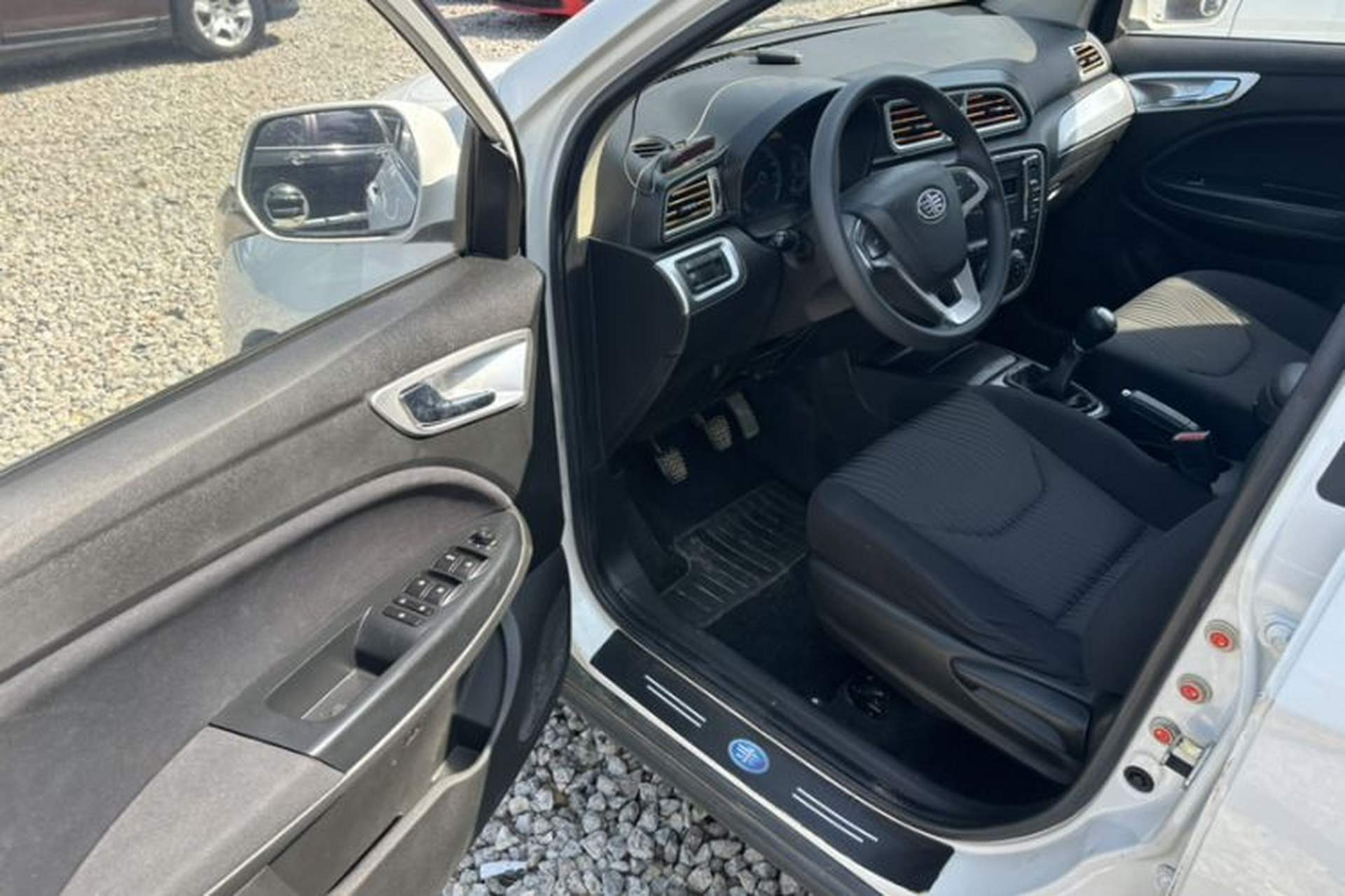 Used FAW Junpai D60 2015 1.5L Manual Standard Edition Interior 6