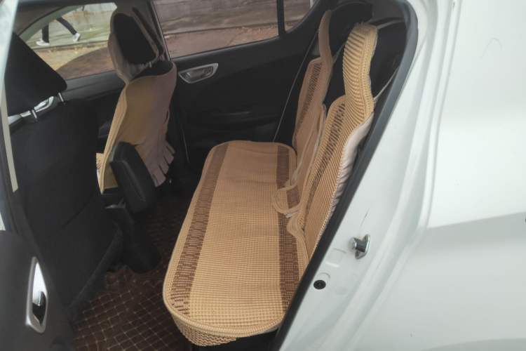 Used FAW Junpai D60 2015 1.5L Manual Luxury Model Left Rear Seat
