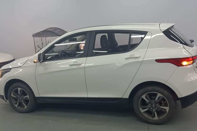 Used FAW Junpai D60 2015 1.8L Automatic Prestige Model Left Side