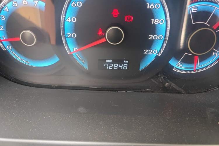 Used FAW Junpai D60 2015 1.5L Manual Luxury Model Odometer Close Up
