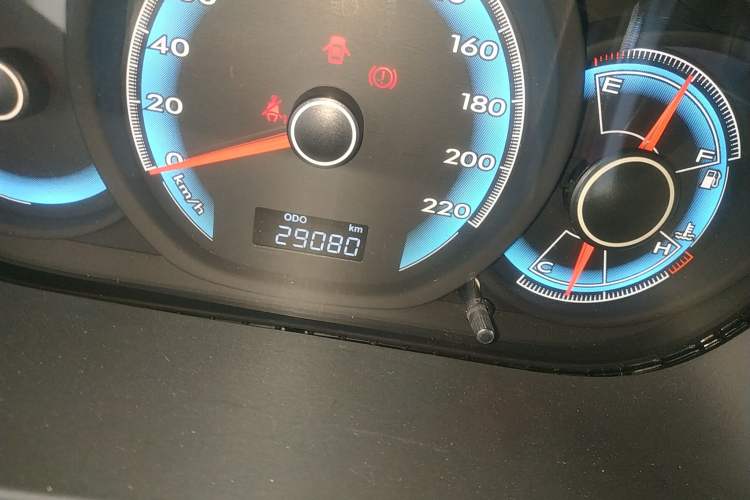 Used FAW Junpai D60 2015 1.5L Manual Tech Version Odometer Close Up