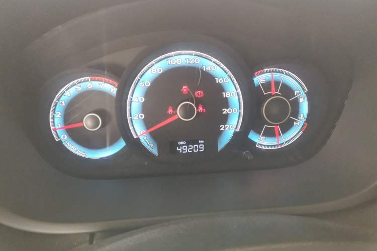 Used FAW Junpai D60 2015 1.5L Manual Standard Edition Odometer Close Up