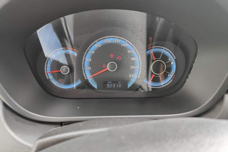 Used FAW Junpai D60 2015 1.5L Manual Standard Edition Odometer Close Up