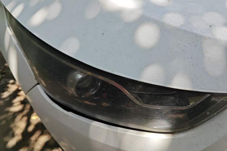 Used FAW Junpai D60 2015 1.8L Automatic Prestige Model Right Front Headlight