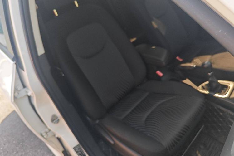 Used FAW Junpai D60 2015 1.5L Manual Comfort Model Right Front Seat