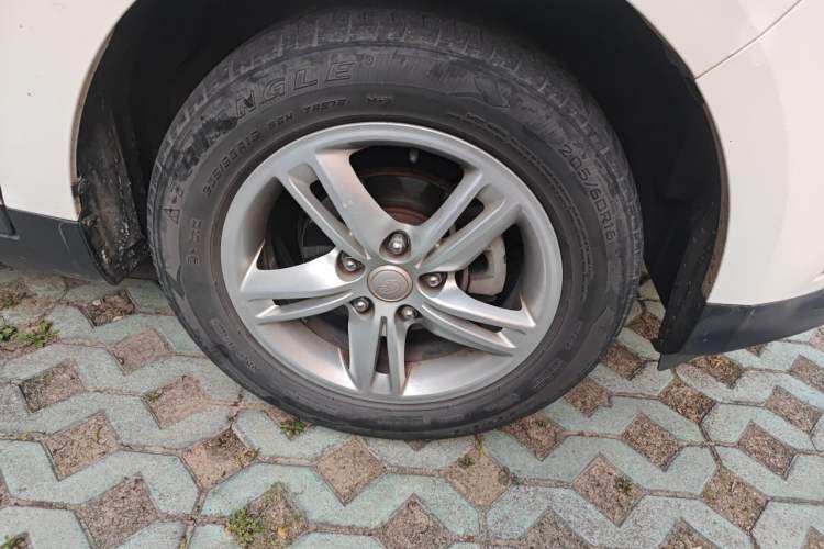 Used FAW Junpai D60 2015 1.5L Manual Standard Edition Right Front Wheel Hub