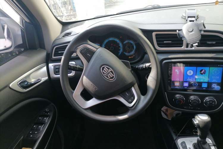 Used FAW Junpai D60 2015 1.8L Automatic Luxury Model Steering Wheel