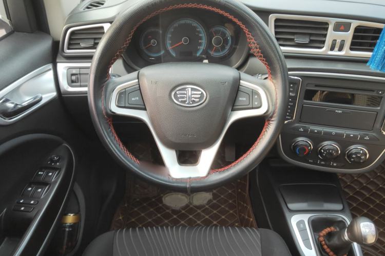 Used FAW Junpai D60 2015 1.5L Manual Luxury Model Steering Wheel