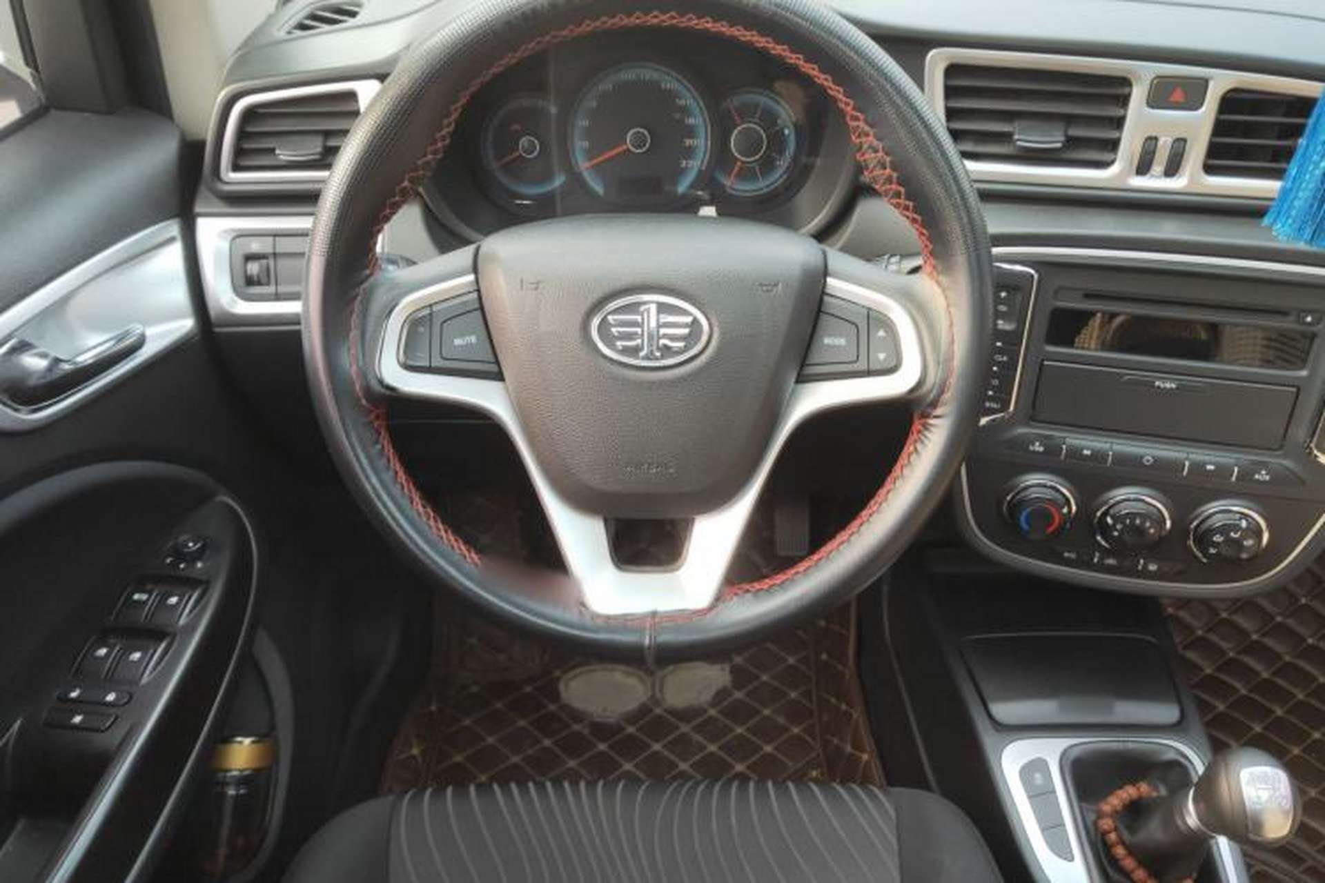 Used FAW Junpai D60 2015 1.5L Manual Luxury Model Steering Wheel