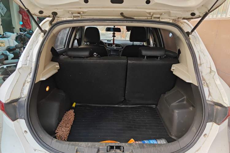 Used FAW Junpai D60 2015 1.8L Automatic Prestige Model Trunk