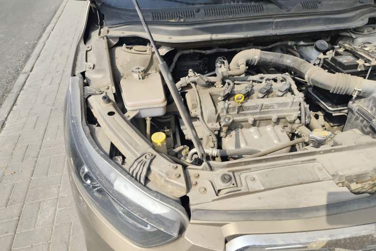 Used FAW Junpai D60 2015 1.5L Manual Luxury Model Engine Bay Right