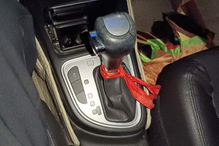 Used FAW Junpai D60 2015 1.8L Automatic Prestige Model Gear Lever