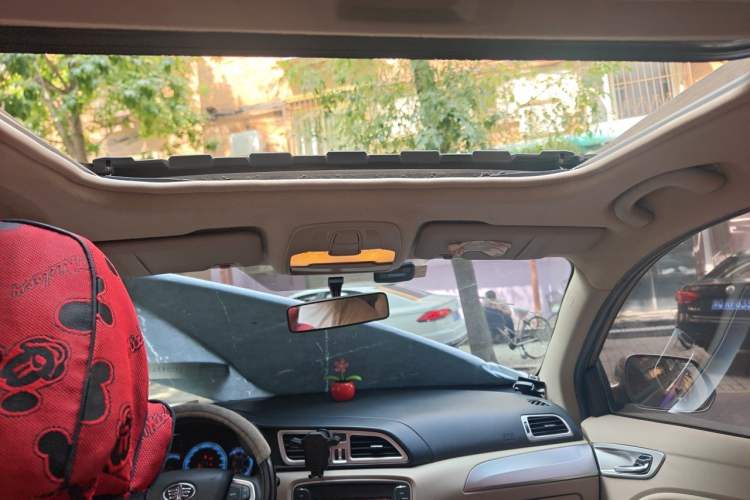 Used FAW Junpai D60 2015 1.5L Manual Luxury Model Headliner