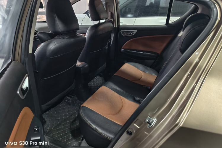 Used FAW Junpai D60 2015 1.5L Manual Standard Edition Interior 2