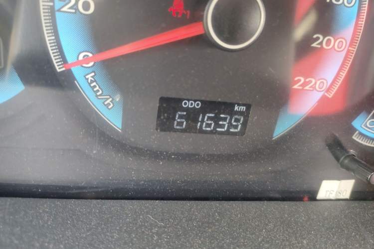 Used FAW Junpai D60 2015 1.8L Automatic Comfort Model Odometer Close Up