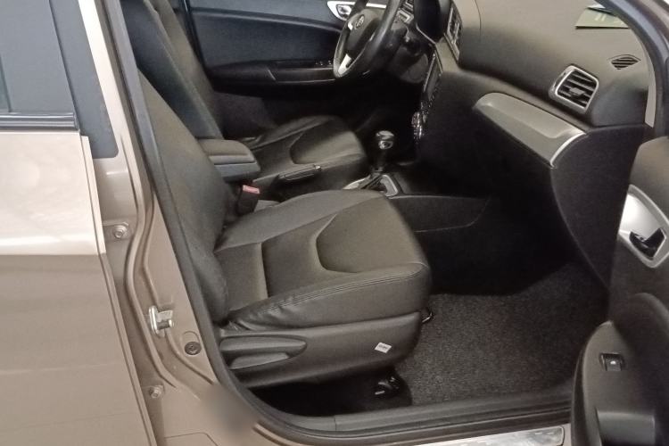Used FAW Junpai D60 2015 1.8L Automatic Prestige Model Right Front Seat