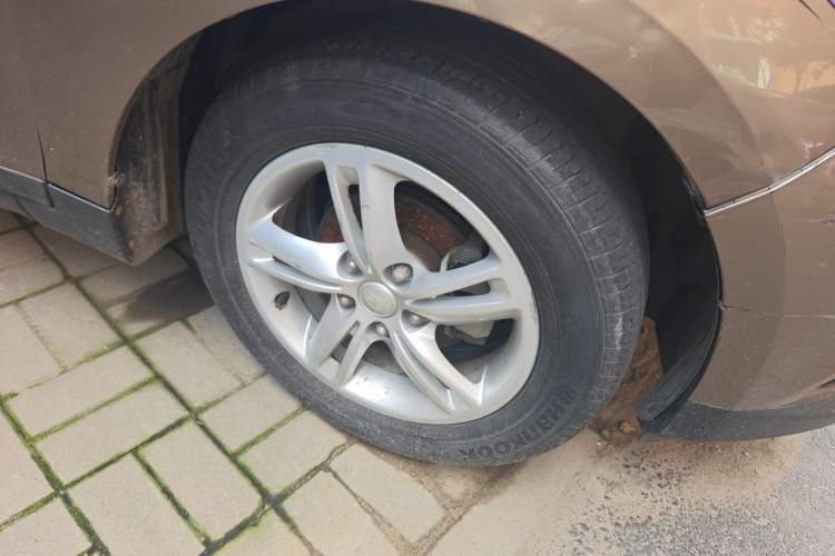 Used FAW Junpai D60 2015 1.5L Manual Luxury Model Right Front Wheel Hub