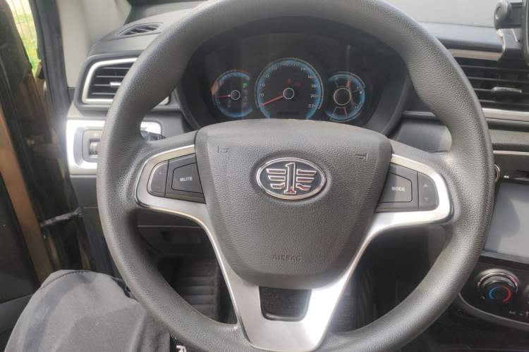 Used FAW Junpai D60 2015 1.8L Automatic Comfort Model Steering Wheel