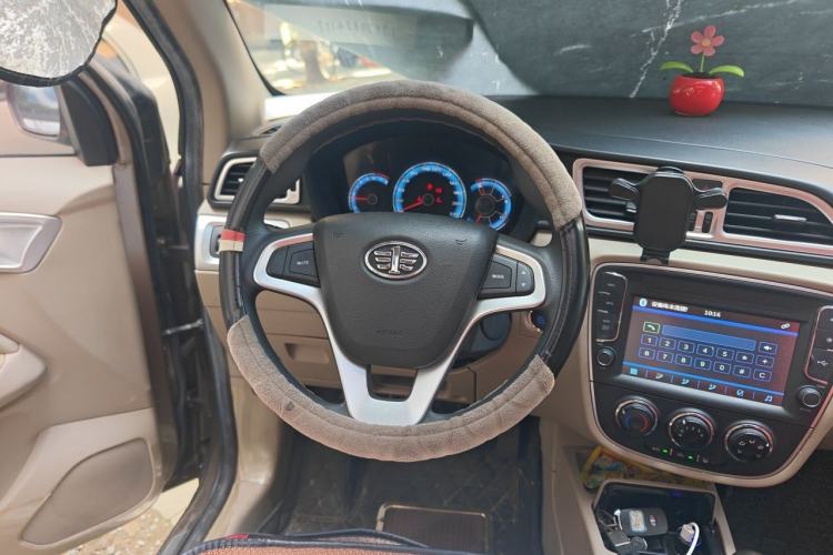 Used FAW Junpai D60 2015 1.5L Manual Luxury Model Steering Wheel