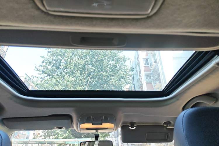 Used FAW Junpai D60 2016 1.8L Automatic Prestige Model Headliner
