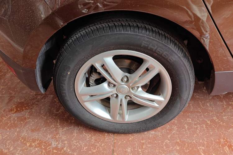 Used FAW Junpai D60 2016 1.5L Manual Standard Edition Right Rear Wheel Hub