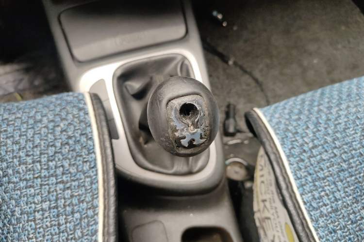 Used FAW Junpai D60 2016 1.5L Manual Standard Edition Gear Lever