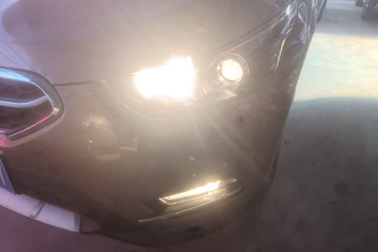Used FAW Junpai D60 2016 1.5L Manual Standard Edition Left Front Headlight