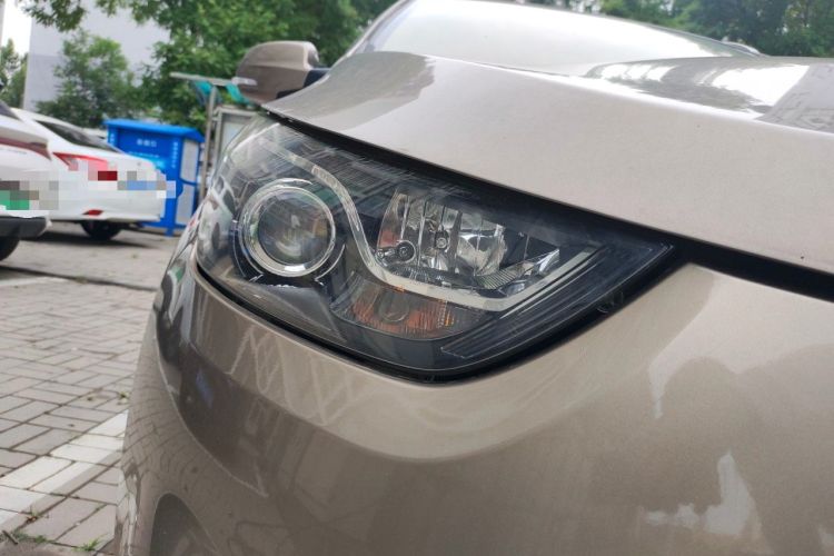 Used FAW Junpai D60 2016 1.5L Manual Standard Edition Right Front Headlight