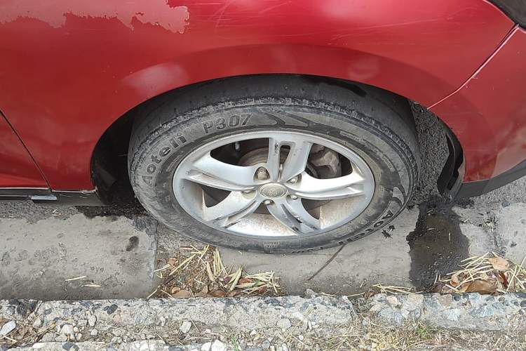 Used FAW Junpai D60 2016 1.5L Manual Luxury Version Right Front Wheel Hub