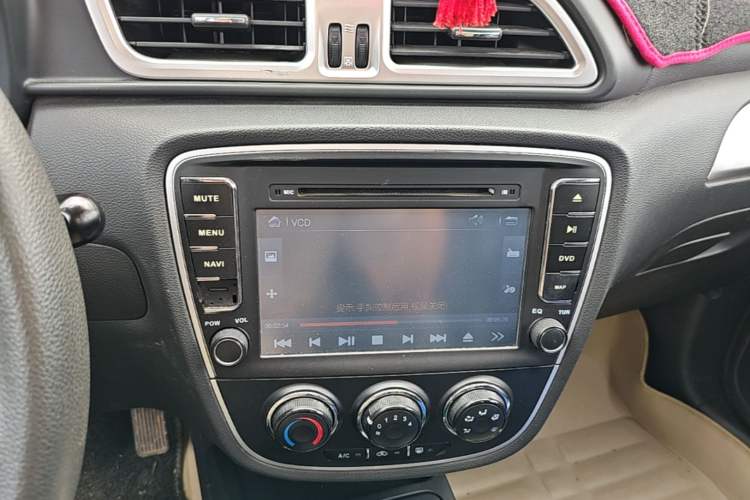 Used FAW Junpai D60 2016 1.5L Manual Standard Edition Audio And AC Panel