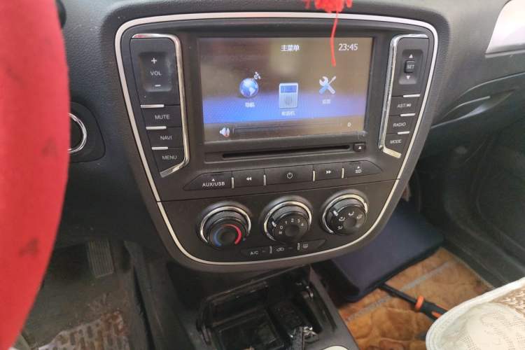 Used FAW Junpai D60 2016 1.5L Manual Luxury Model Audio And AC Panel
