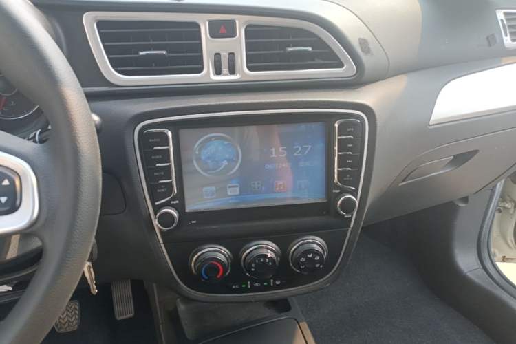 Used FAW Junpai D60 2016 1.5L Manual Standard Edition Audio And AC Panel